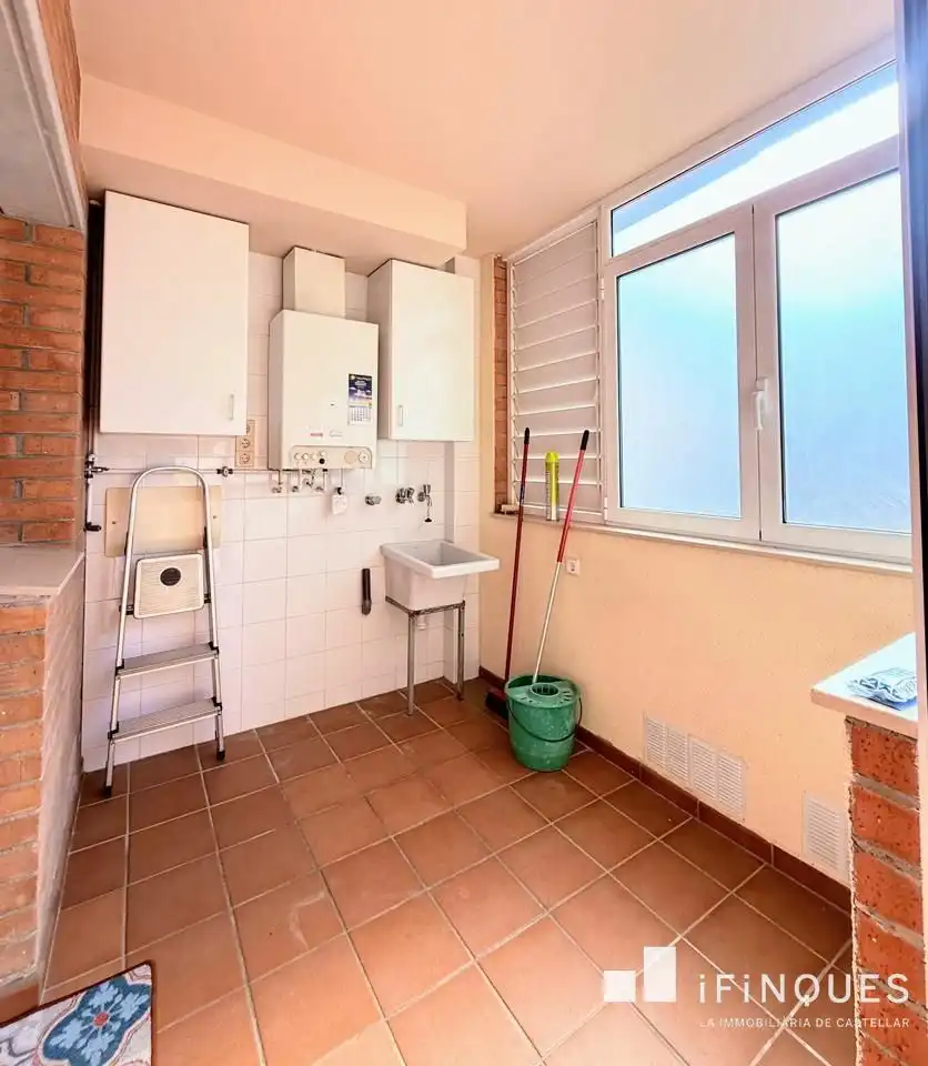 Cocina de Casa o chalet en venta en Castellar del Vallès con Aire acondicionado, Calefacción y Jardín privado