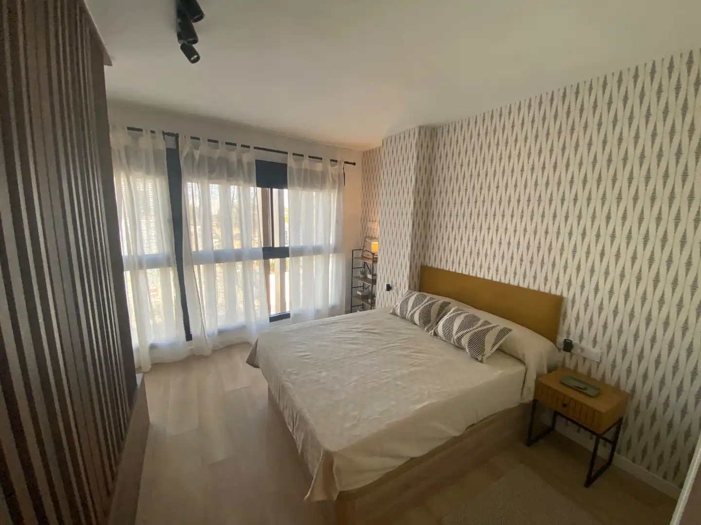 Schlafzimmer von Wohnung zur Miete in Sevilla mit Klimaanlage, Möbliert und Waschmaschine