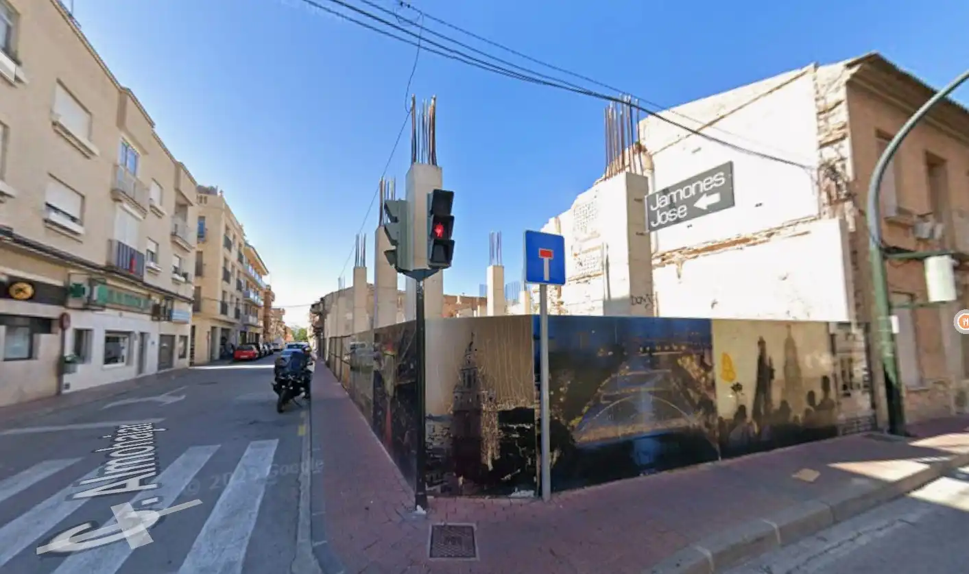 Vista exterior de Edifici en venda en Murcia