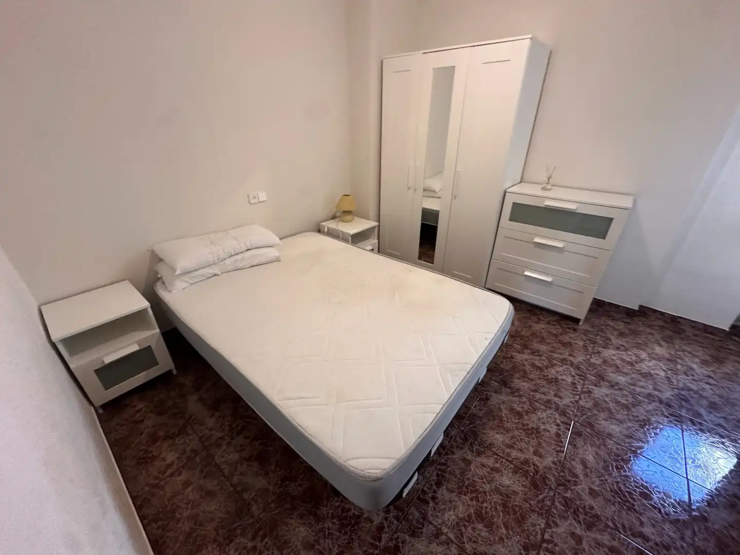 Schlafzimmer von Wohnungen zur Miete in Cuenca mit Heizung, Möbliert und Waschmaschine
