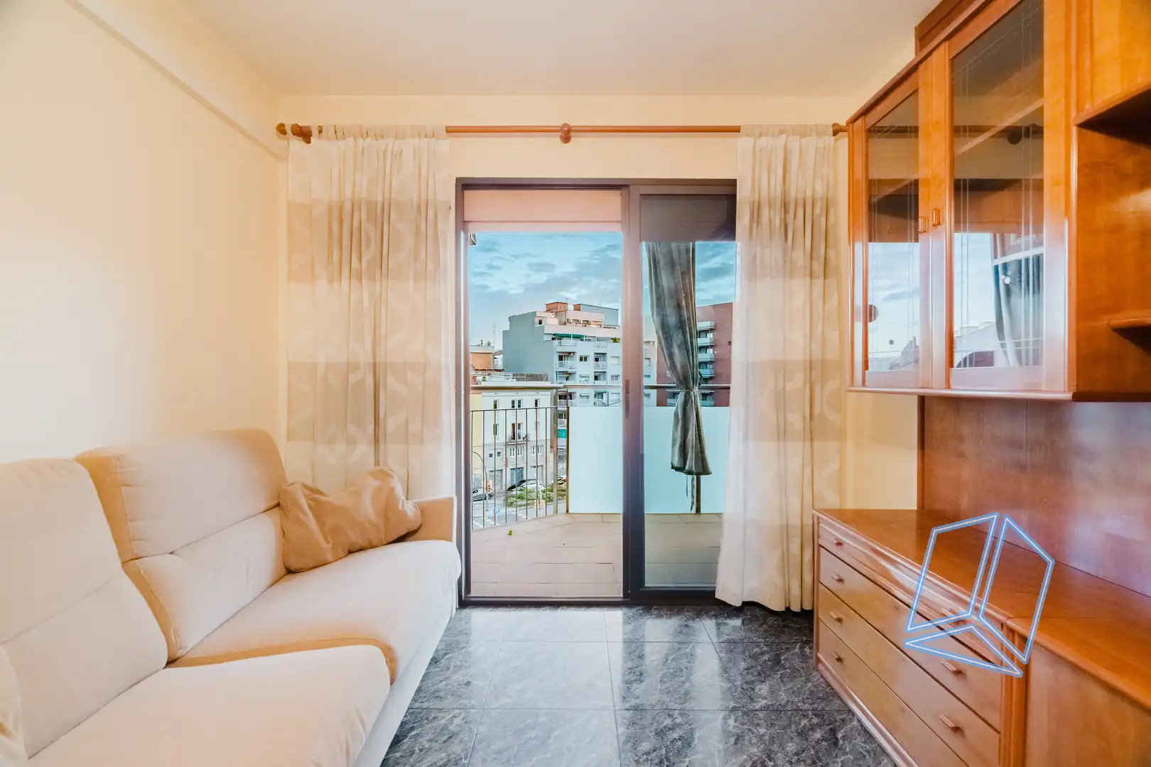 Terraza de Piso en venta en L'Hospitalet de Llobregat con Balcón