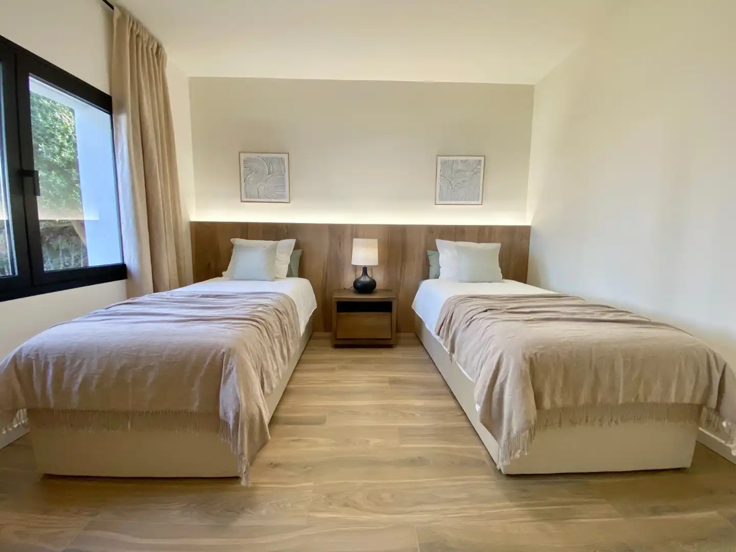 Dormitori de Casa o xalet en venda en Orihuela amb Aire condicionat, Jardí privat i Terrassa