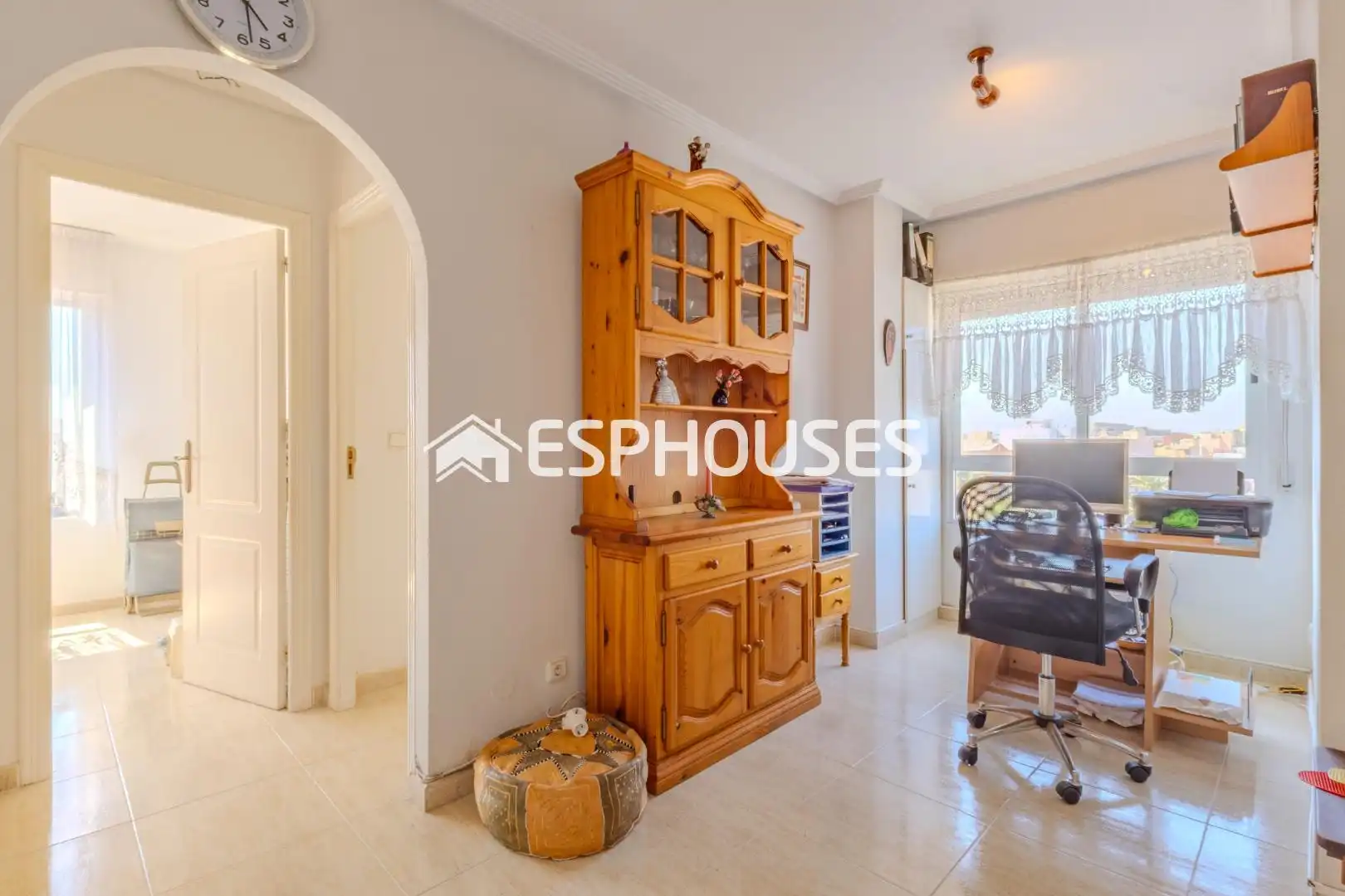 Exterior view of Attic for sale in Guardamar del Segura  with Air Conditioner, Terrace and Storage room