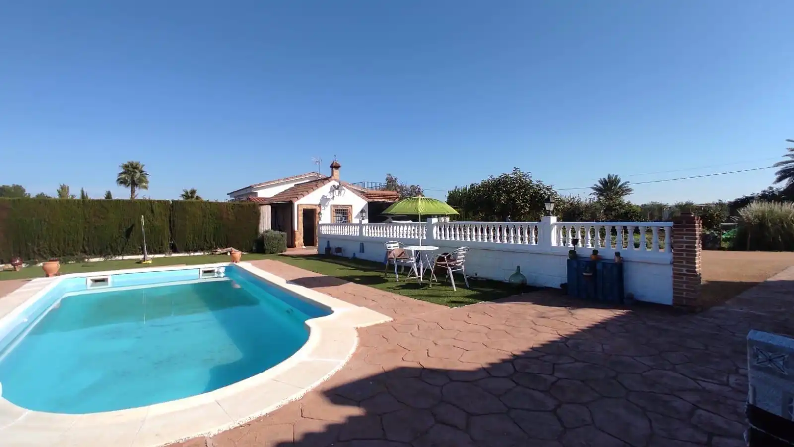 Jardí de Finca rústica en venda en El Carpio amb Traster, Piscina i Moblat