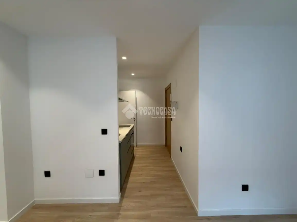 Studio for sale in Calle Alonso Castrillo, imagen 5