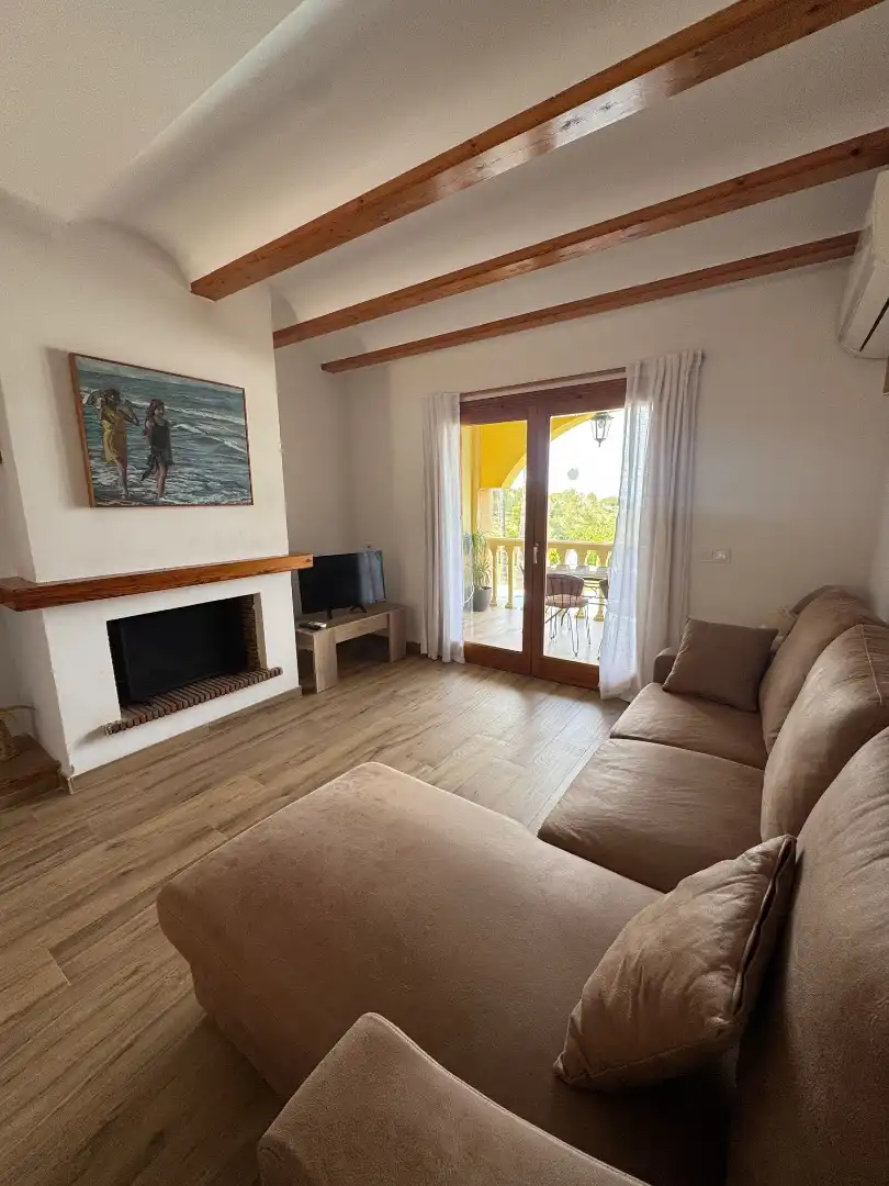 Wohnzimmer von Einfamilien-Reihenhaus zur Miete in Dénia mit Klimaanlage, Heizung und Möbliert