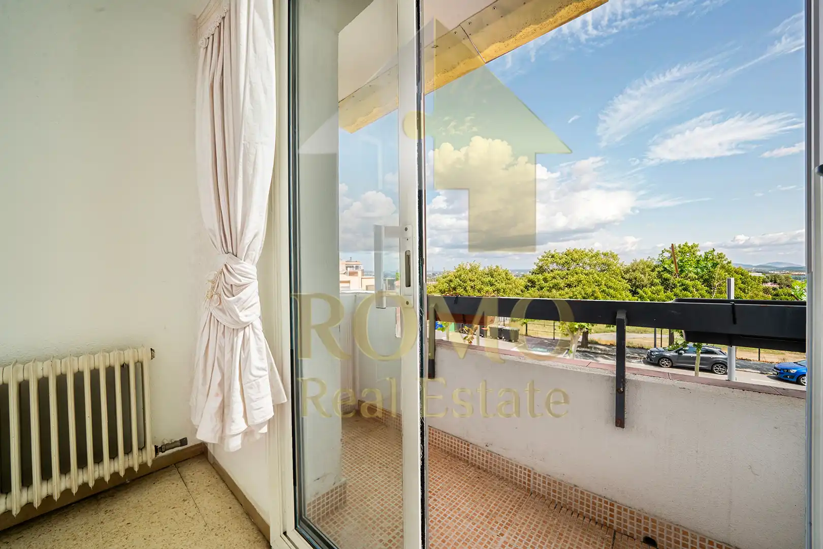 Vista exterior de Casa adosada en venta en Santa Perpètua de Mogoda con Balcón