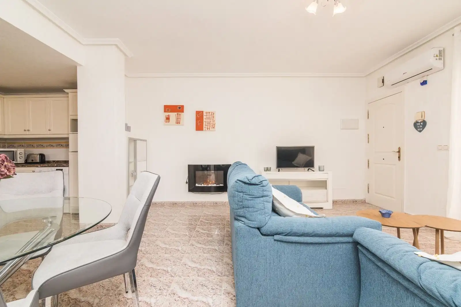 Wohnzimmer von Wohnung zur Miete in Orihuela mit Klimaanlage, Heizung und Terrasse
