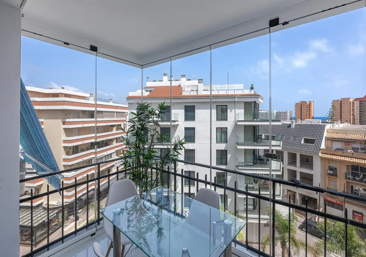 Terrassa de Estudi en venda en Fuengirola amb Aire condicionat, Moblat i Piscina comunitària
