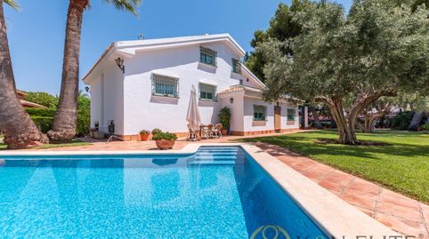 Foto 2 de Casa o xalet en venda a Calle de la Encina, Vistahermosa, Alicante / Alacant