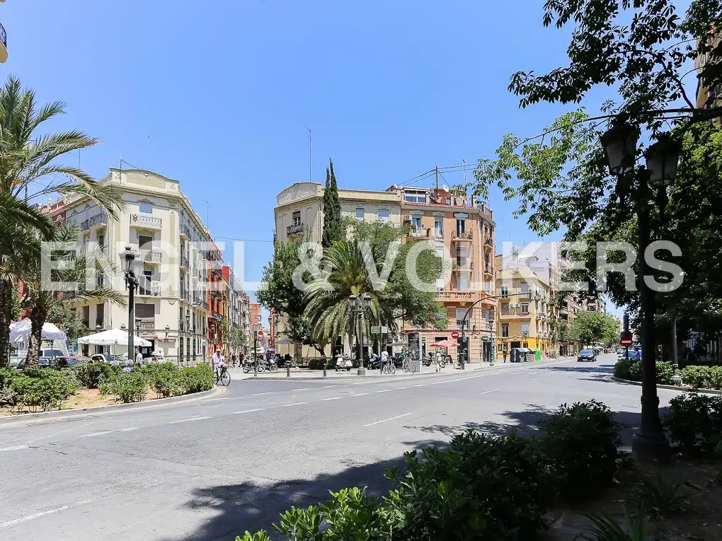 Vista exterior de Pis en venda en Valencia amb Aire condicionat, Calefacció i Parquet