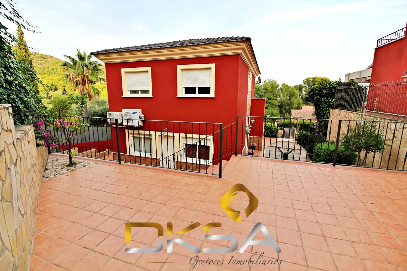 Vista exterior de Casa o xalet en venda en Benicasim / Benicàssim amb Aire condicionat, Calefacció i Jardí privat