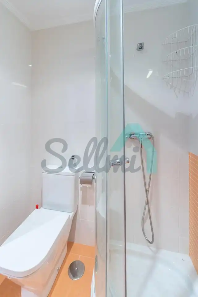 Bathroom of Flat for sale in Castropol  with Heating, Storage room and Furnished