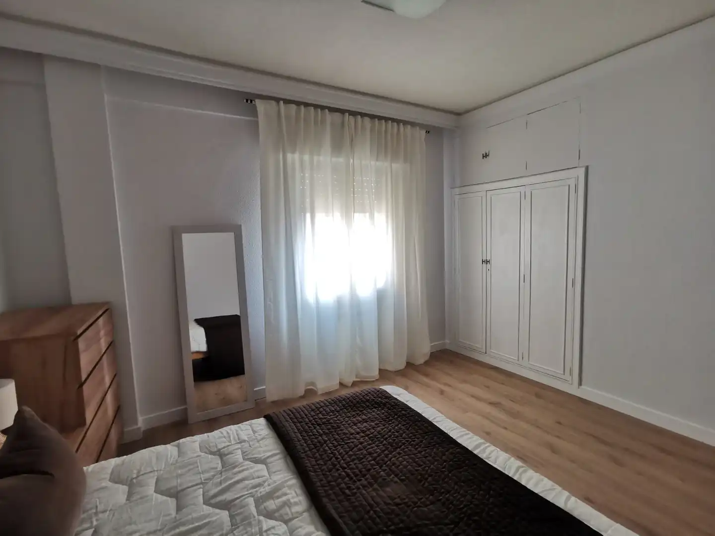 Schlafzimmer von Wohnung zur Miete in Salamanca mit Heizung, Parkett und Möbliert