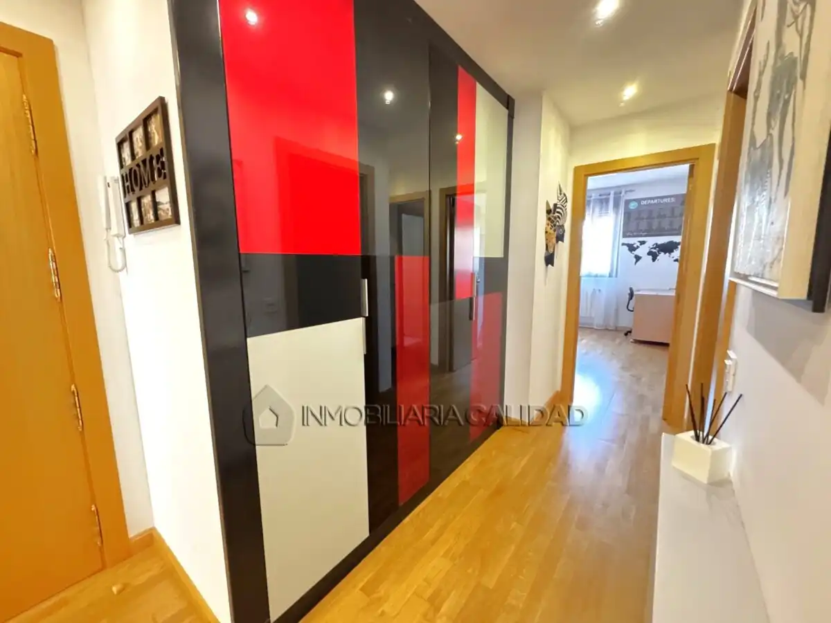 Piso en venta en Burgos con Calefacción, Terraza y Trastero