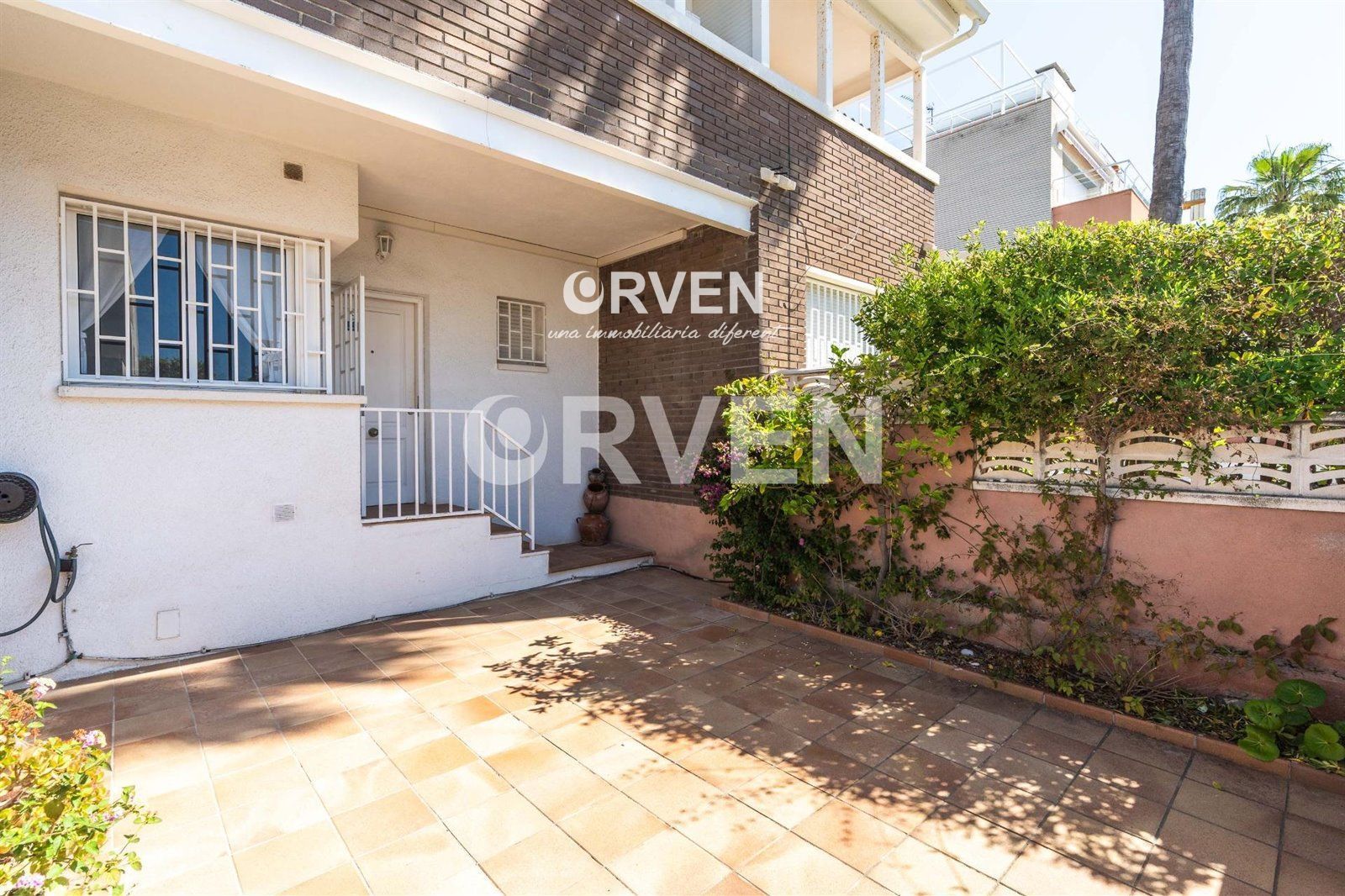 Jardí de Casa adosada en venda en Torredembarra amb Calefacció i Terrassa