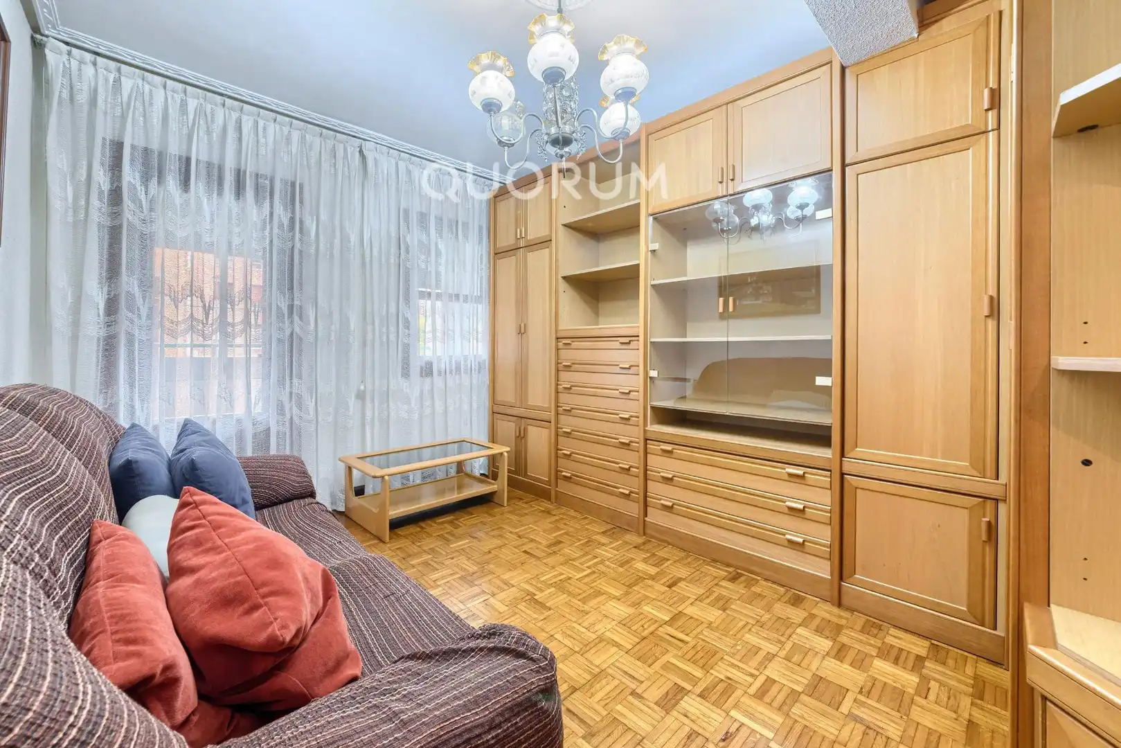 Habitación de Piso en venta en Basauri  con Calefacción, Trastero y Amueblado