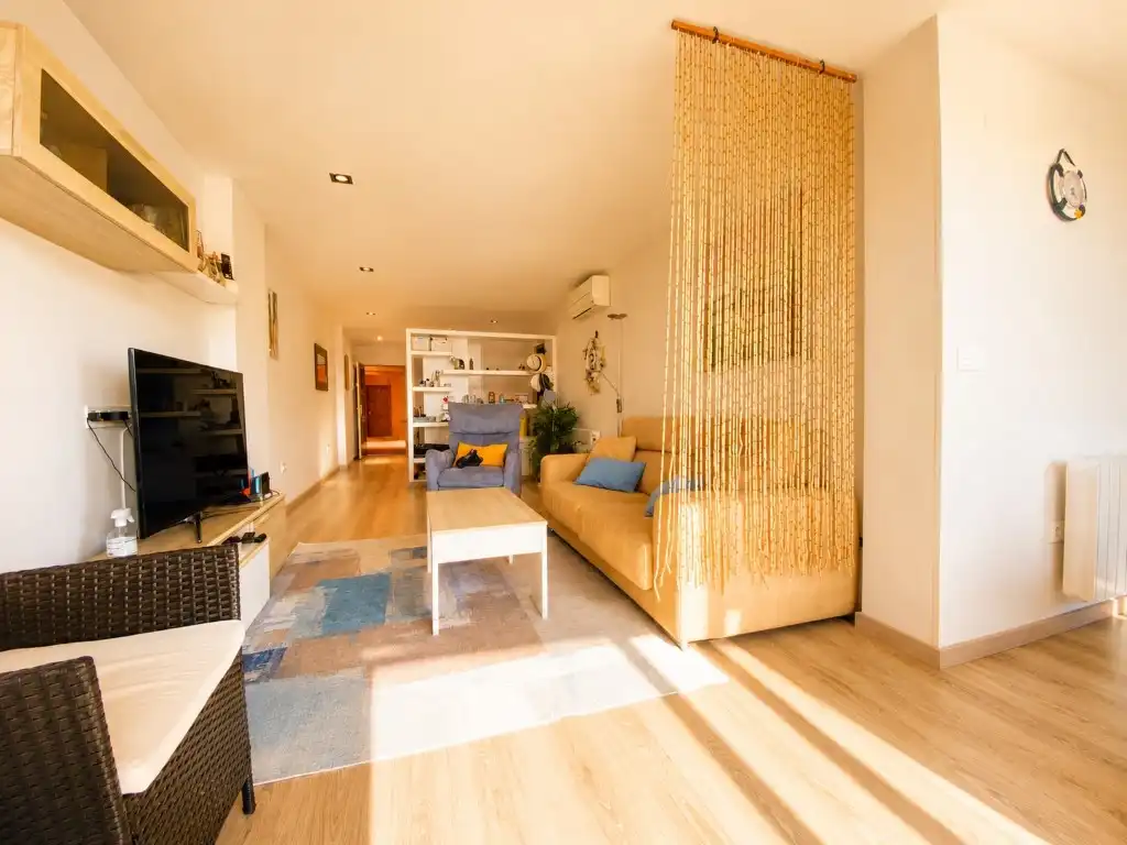 Sala d'estar de Apartament de lloguer en Benicasim / Benicàssim amb Moblat, Forn i Rentadora