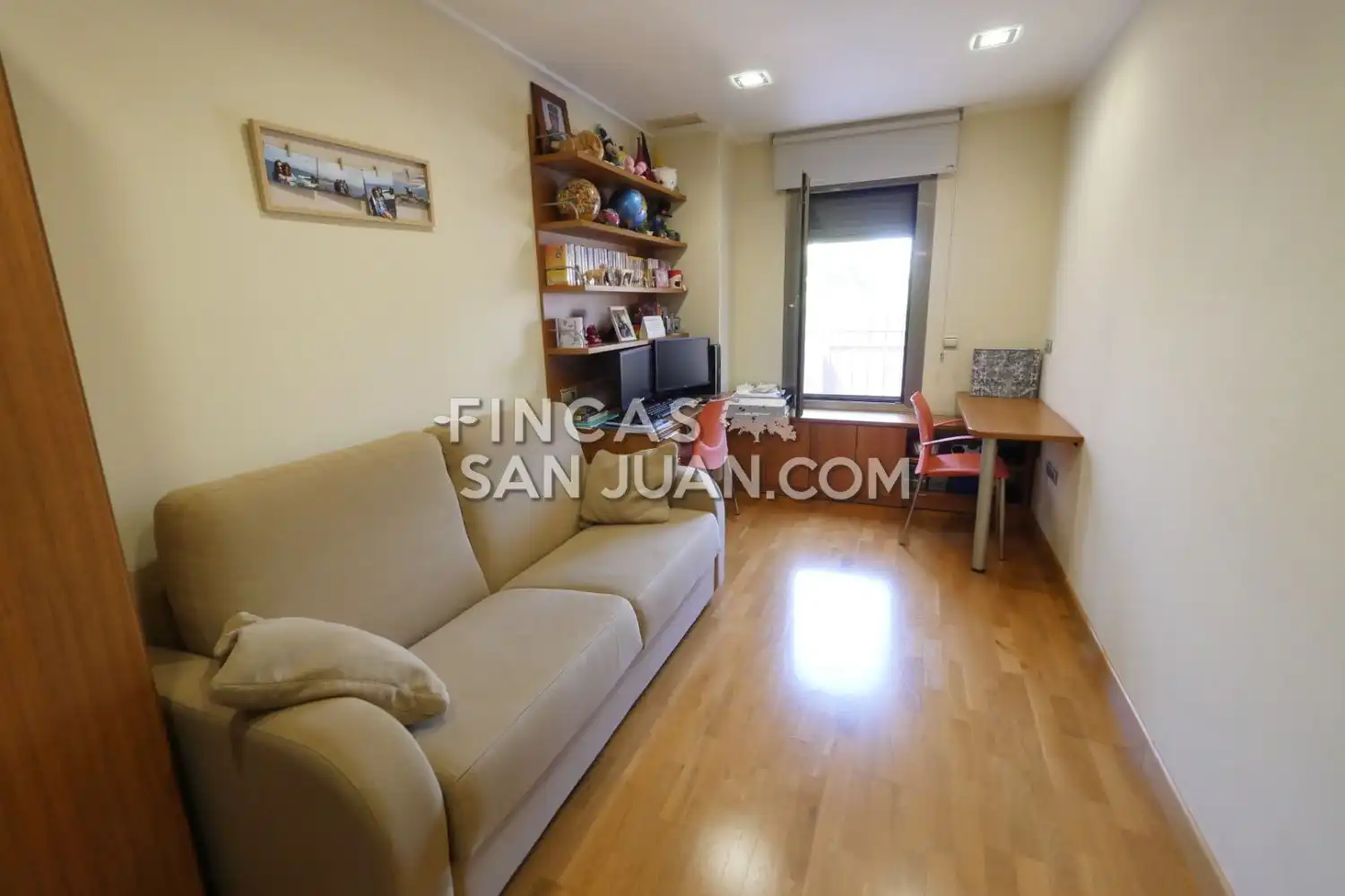 Sala d'estar de Casa o xalet en venda en Orihuela amb Jardí privat, Terrassa i Traster