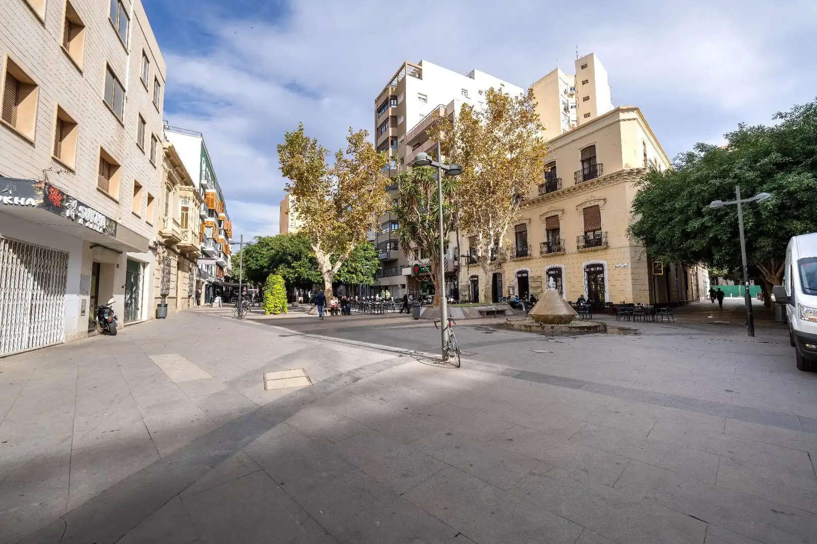 Vista exterior de Piso en venta en Almería con Terraza