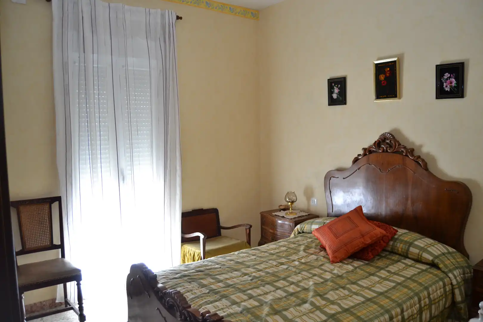 Dormitori de Casa o xalet en venda en Plasencia amb Calefacció, Moblat i Forn