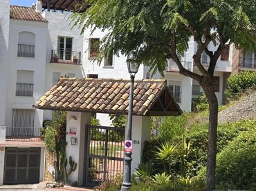 Penthouse with pool for sale in Urbanizacion Torre Esteril 100