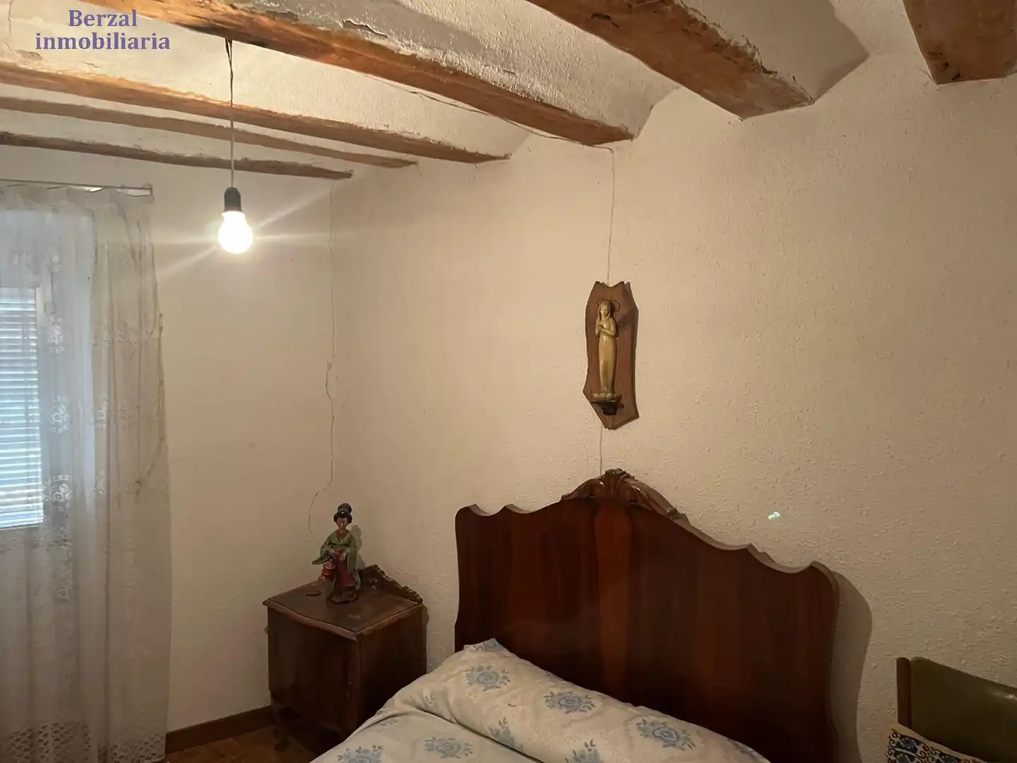 Dormitori de Casa o xalet en venda en Santa Engracia del Jubera