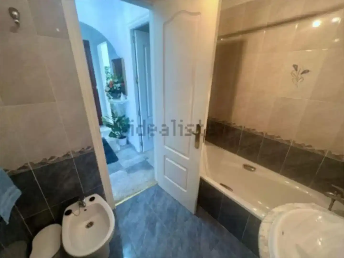 Bany de Pis de lloguer en Fuengirola amb Aire condicionat i Piscina