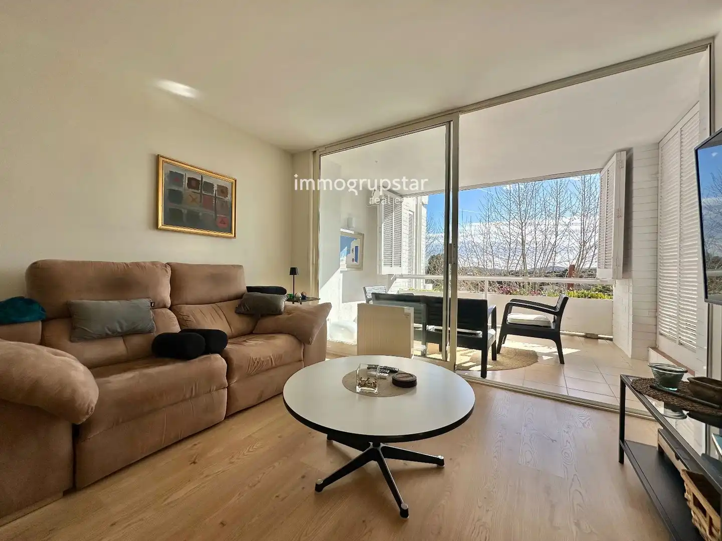 Sala d'estar de Apartament en venda en Castell d'Aro, Platja d'Aro i s'Agaró amb Calefacció, Parquet i Terrassa
