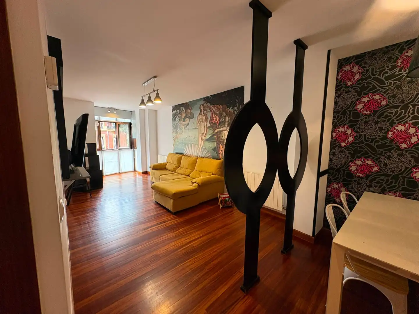 Sala d'estar de Pis en venda en Torrelavega  amb Calefacció, Traster i Balcó
