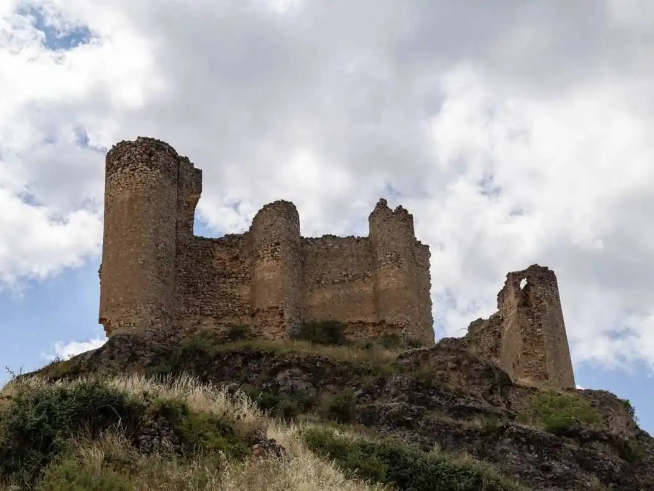 Außenansicht von Gebäude zum Verkauf in Sigüenza