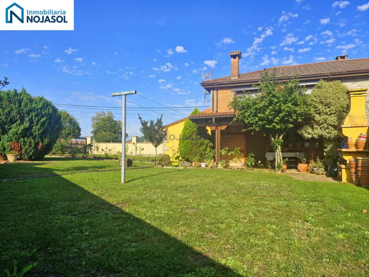 Terraced house with garden for sale in Calle HAZAS DE CESTO, imagen 10