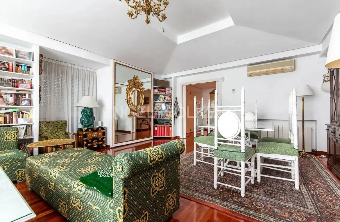 Sala de estar de Casa o chalet en venta en Madrid con Aire acondicionado, Calefacción y Jardín privado