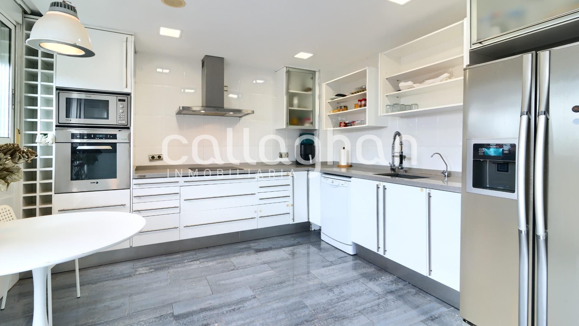 Cuina de Àtic en venda en Albal amb Aire condicionat, Terrassa i Balcó