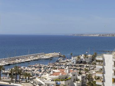 Apartament amb ascensor en venda a Marbella Centro