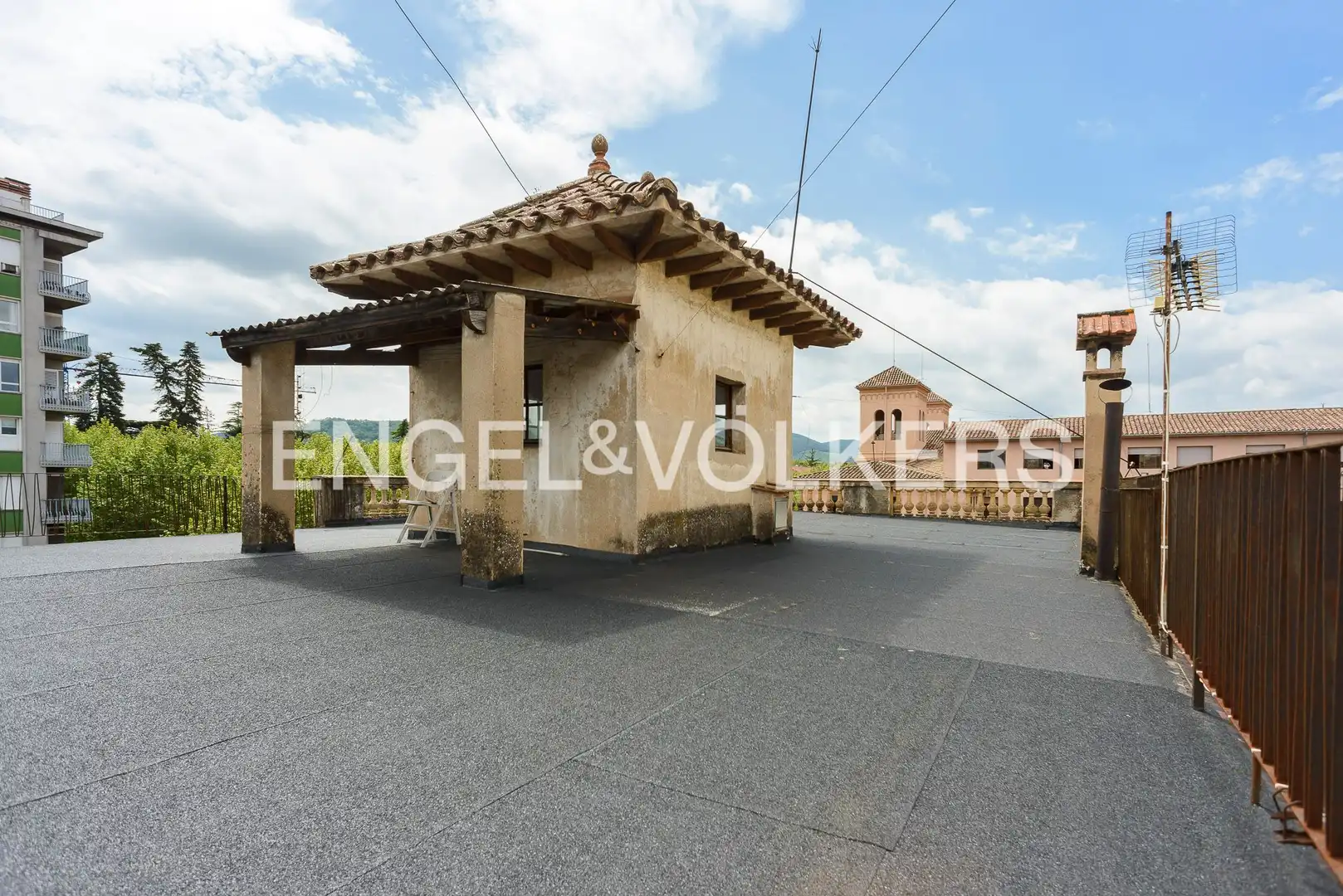 Terraza de Casa o chalet en venta en Olot con Calefacción, Jardín privado y Terraza