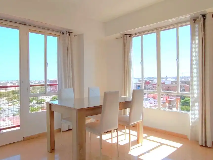 Flat for rent in Avenida Hermanos Machado, 87, Torrefiel