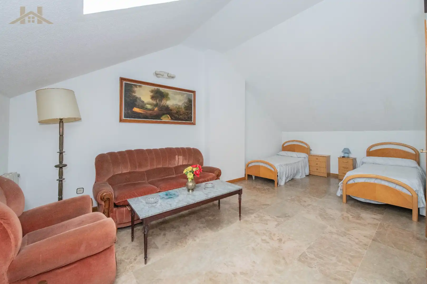 Dormitori de Casa o xalet en venda en Alcorcón amb Calefacció, Jardí privat i Terrassa