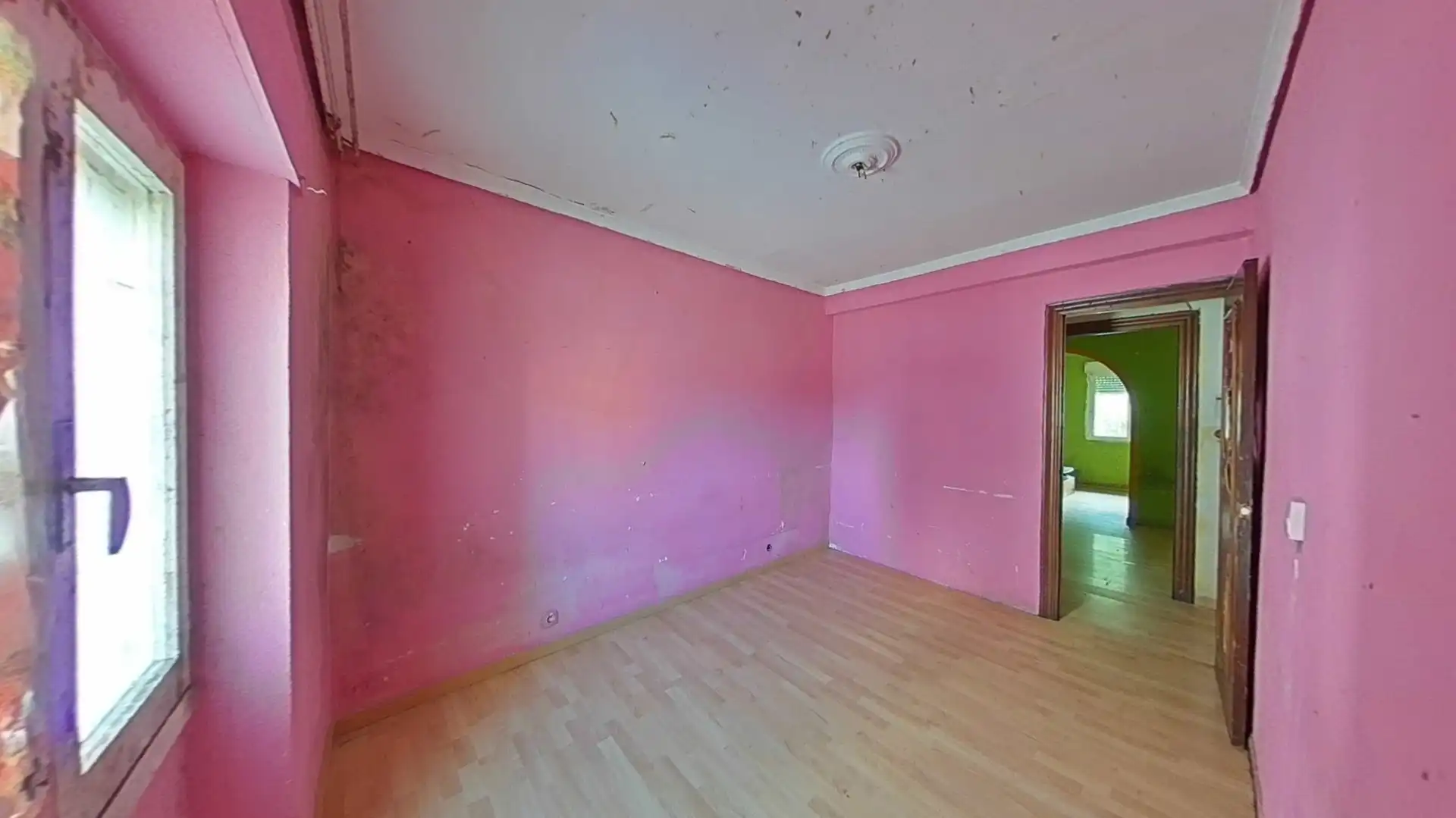 Habitación de Piso en venta en El Astillero   con Horno