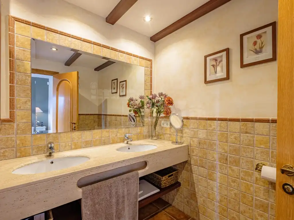 Bathroom of Houses for sale in Palafrugell