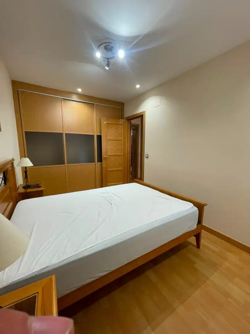 Schlafzimmer von Wohnungen zur Miete in Alcalá de Henares mit Heizung und Möbliert