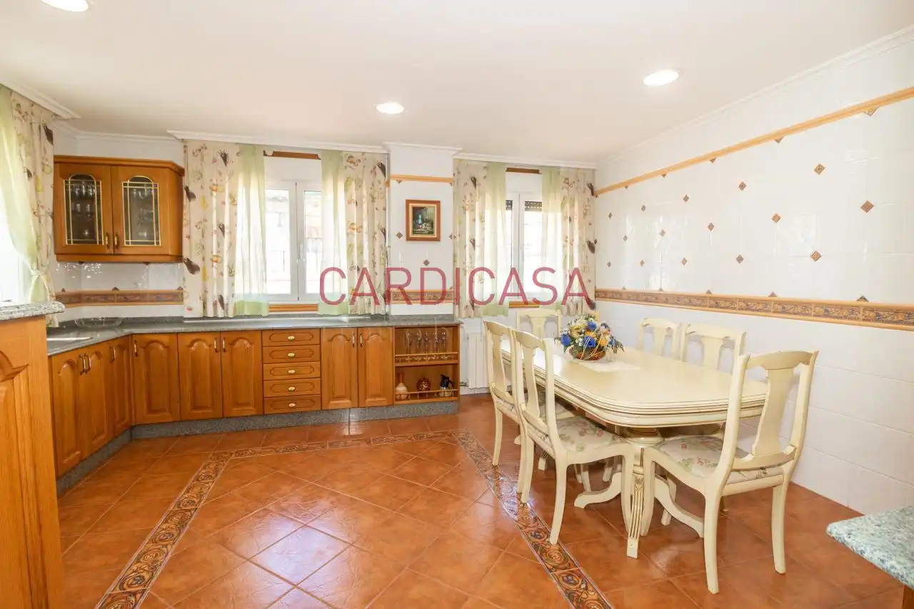 Cocina de Casa o chalet en venta en Vigo  con Calefacción, Jardín privado y Parquet