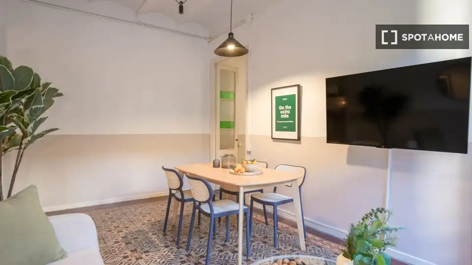 Comedor de Piso de alquiler en Barcelona con Aire acondicionado, Calefacción y Amueblado
