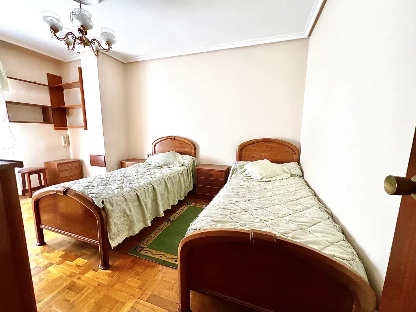 Schlafzimmer von Wohnung zum Verkauf in Cabezón de la Sal mit Heizung, Parkett und Möbliert