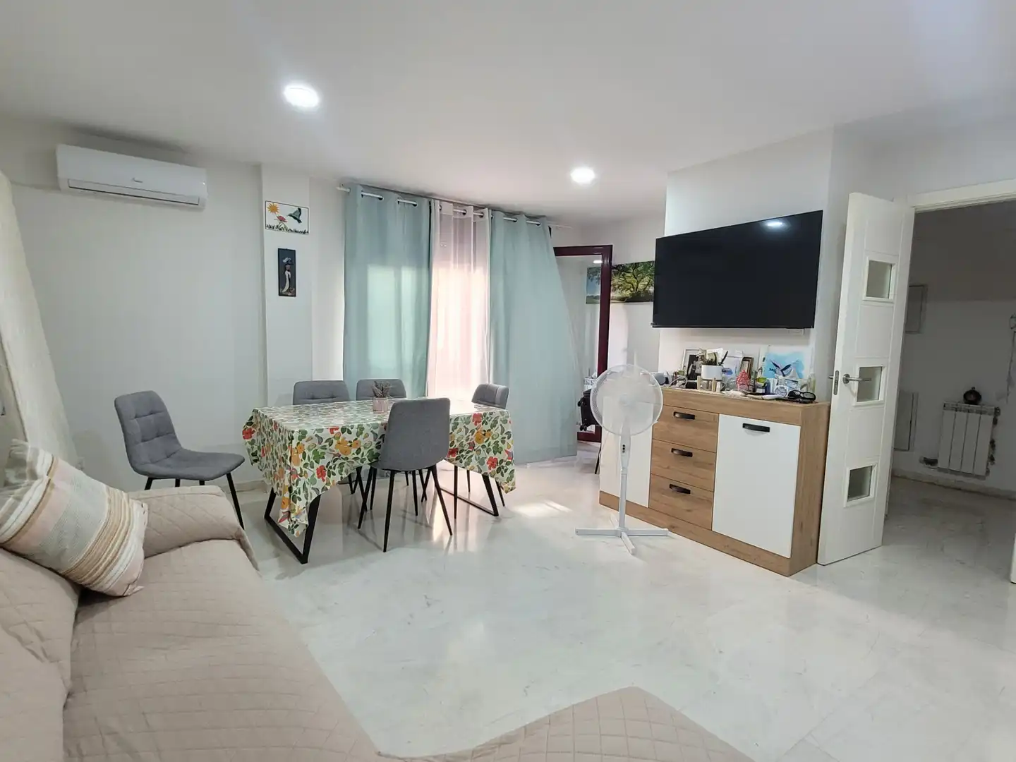 Living room of Duplexes for sale in Poniente