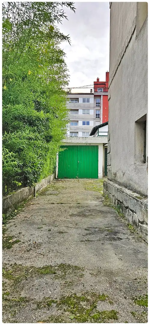Aparcament de Casa o xalet en venda en Lugo amb Jardí privat, Parquet i Traster