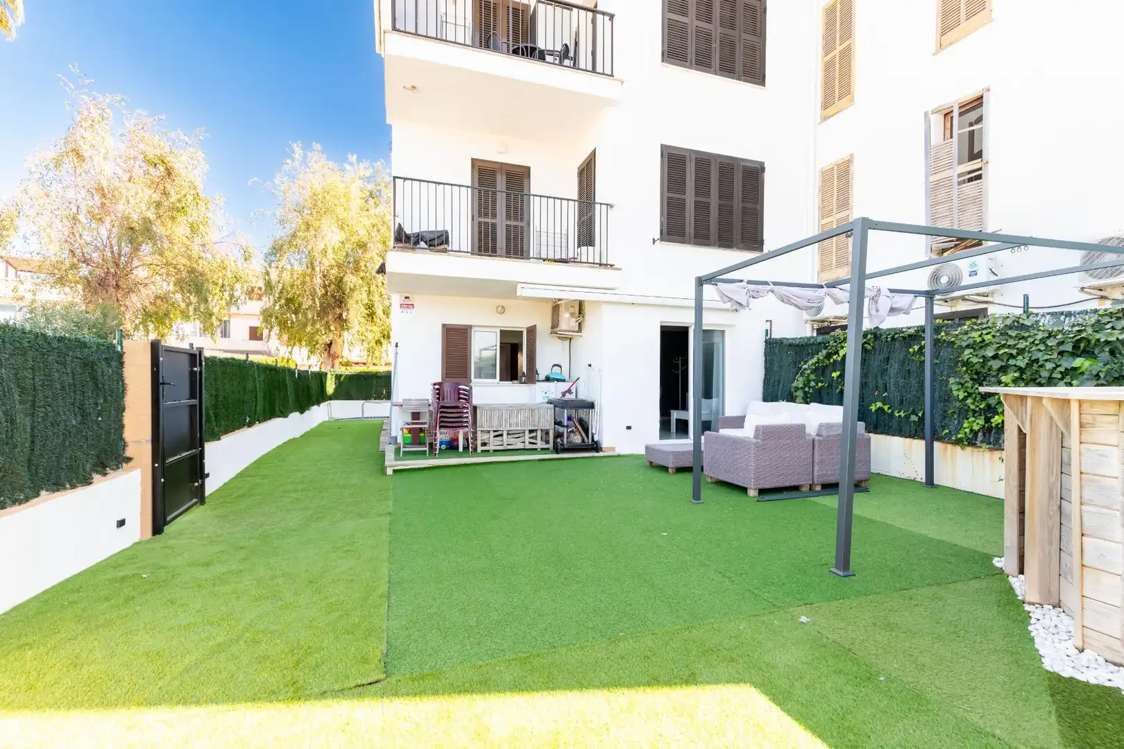 Terrasse von Erdgeschoss zum Verkauf in Alcúdia mit Klimaanlage, Heizung und Privatgarten