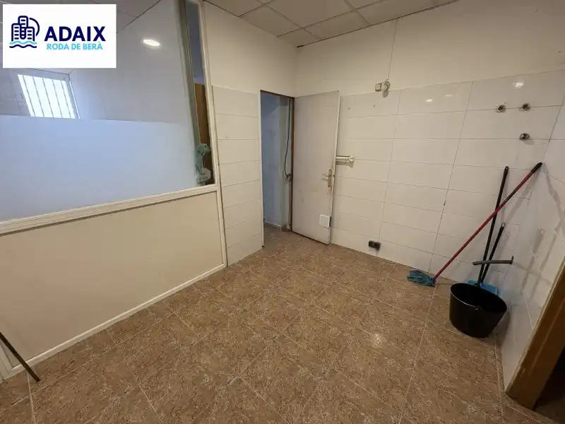 Commercial properties for sale in Roda de Berà