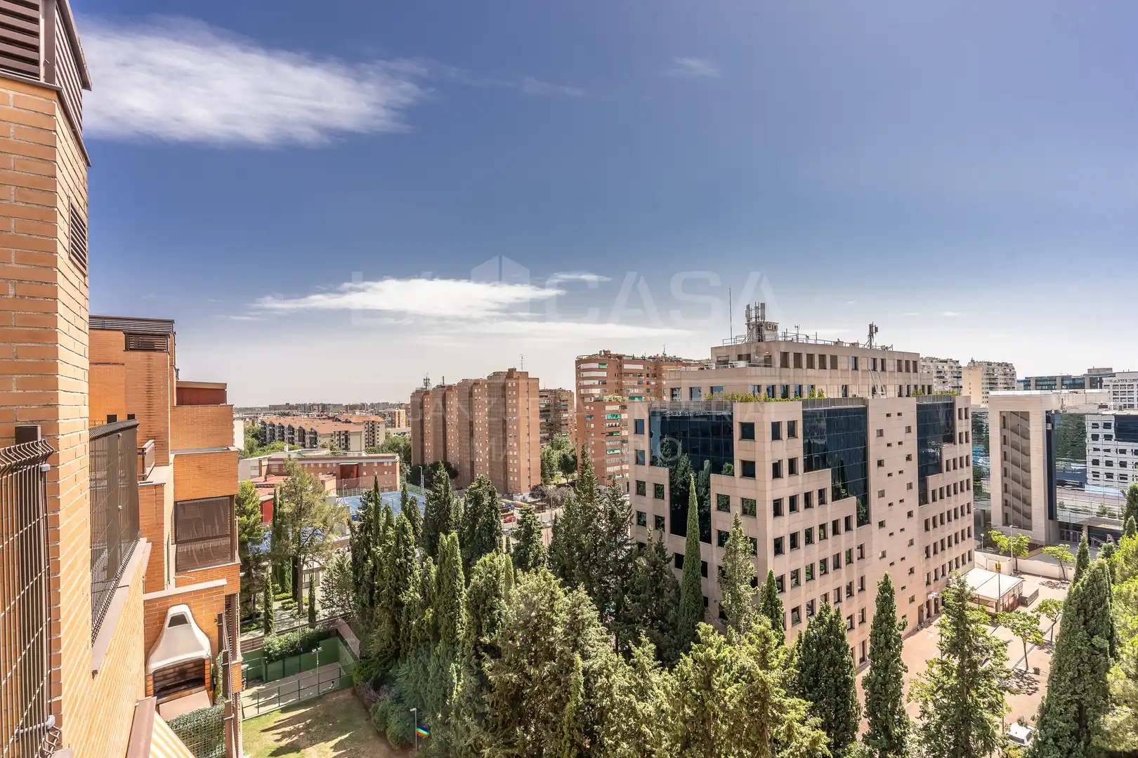 Vista exterior de Dúplex en venda en Ciudad Lineal