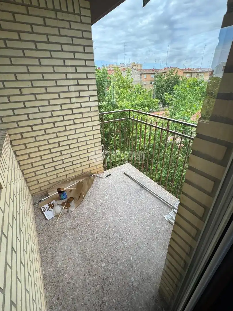 Terraza de Piso de alquiler en Zaragoza con Calefacción y Amueblado